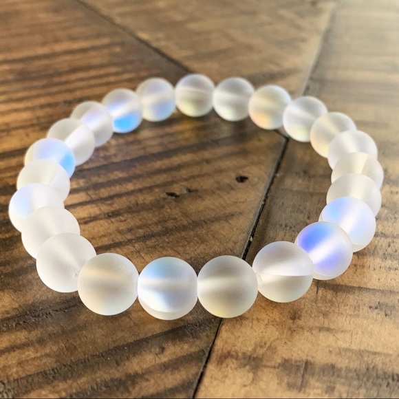 8mm Clear Mystic Glass Bead Stretch Bracelet - Picture 3 of 4